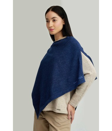 Alpaka Poncho YURA aus baby Alpaka & Seide